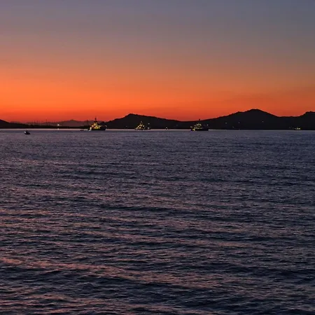アパート The Sunset Nest