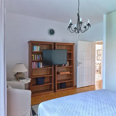 The Sunset Nest Апартаменты Науса